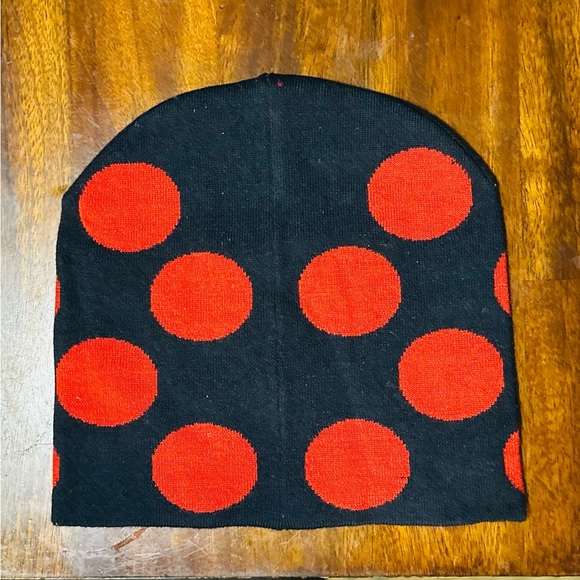 Marc Jacob NWOT womens beanie. - Picture 2 of 2
